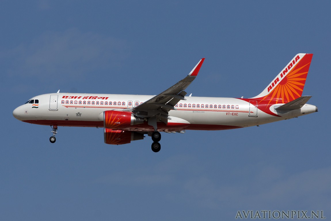 http://www.aviationpix.nl/albums/userpics/10055/7774_A320_VT-EXC_Air_India.jpg