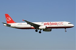 Atlasjet_A321-131_TC-ETM_28SPL29.jpg