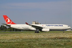 Turkish_Airlines_A330-343X_TC-JNH_28CDG29.jpg