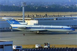 1000_B727_9K-AFD_Kuwait_Airways_Orly_1990.jpg