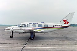 1780_Pa-31_Chieftan_PH-NTB_Tesoro_Aviation_RTM_1987_1150.jpg