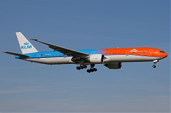 2000_B777_PH-BVA_KLM_Oranje.jpg
