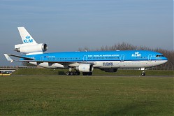 2954_MD11_PH-KCD_KLM_Farewell.jpg