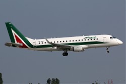 3791_EMB175_EI-RDC_Alitalia.jpg
