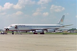 446_DC8_C-GMXY_Zambia_Airways_LBG_1989.jpg