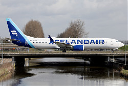 5243_B737M9_TF-ICC_Icelandair_1411.jpg