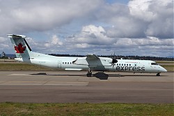 7033_DHC8_C-GGOF_Air_Canada_Express.jpg