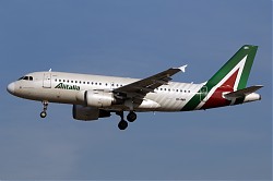 7553_A319_EI-IMH_Alitalia.jpg