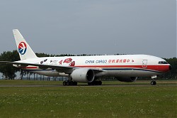 8015_B777_B-2077_China_Cargo_Cherries.jpg