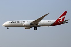 8592_B787_VH-ZNH_Qantas.jpg