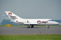 Falcon_20_OO-DDD_Eurojet_BRU_1989.jpg